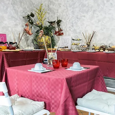 La Stella Di Naxos Couette-café 3*